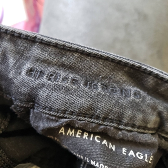 American Eagle Hi-Rise Jegging Next Level Stretch 6 Short Black Jeans Denim - Picture 6 of 7